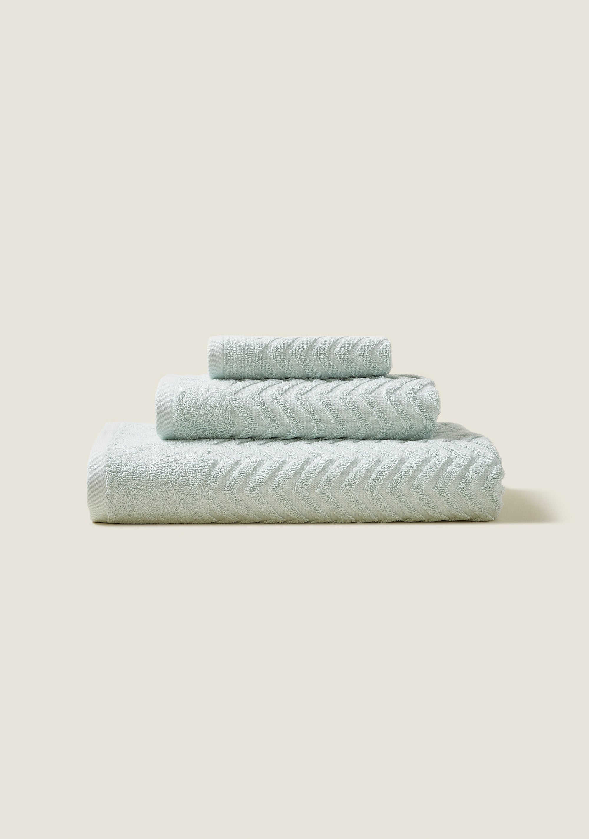 Chevron bath towels on sale
